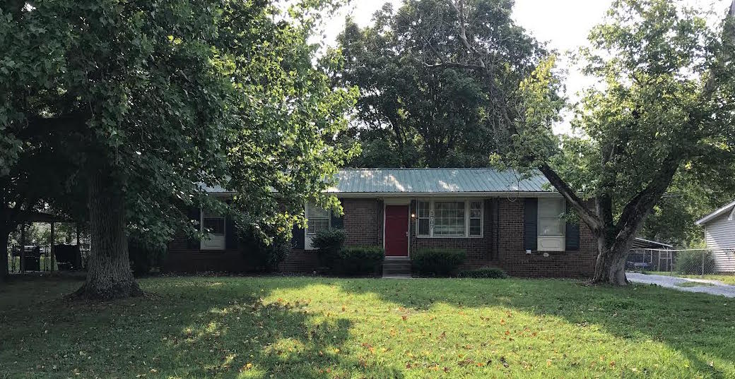 1707 Woodside Dr - 1