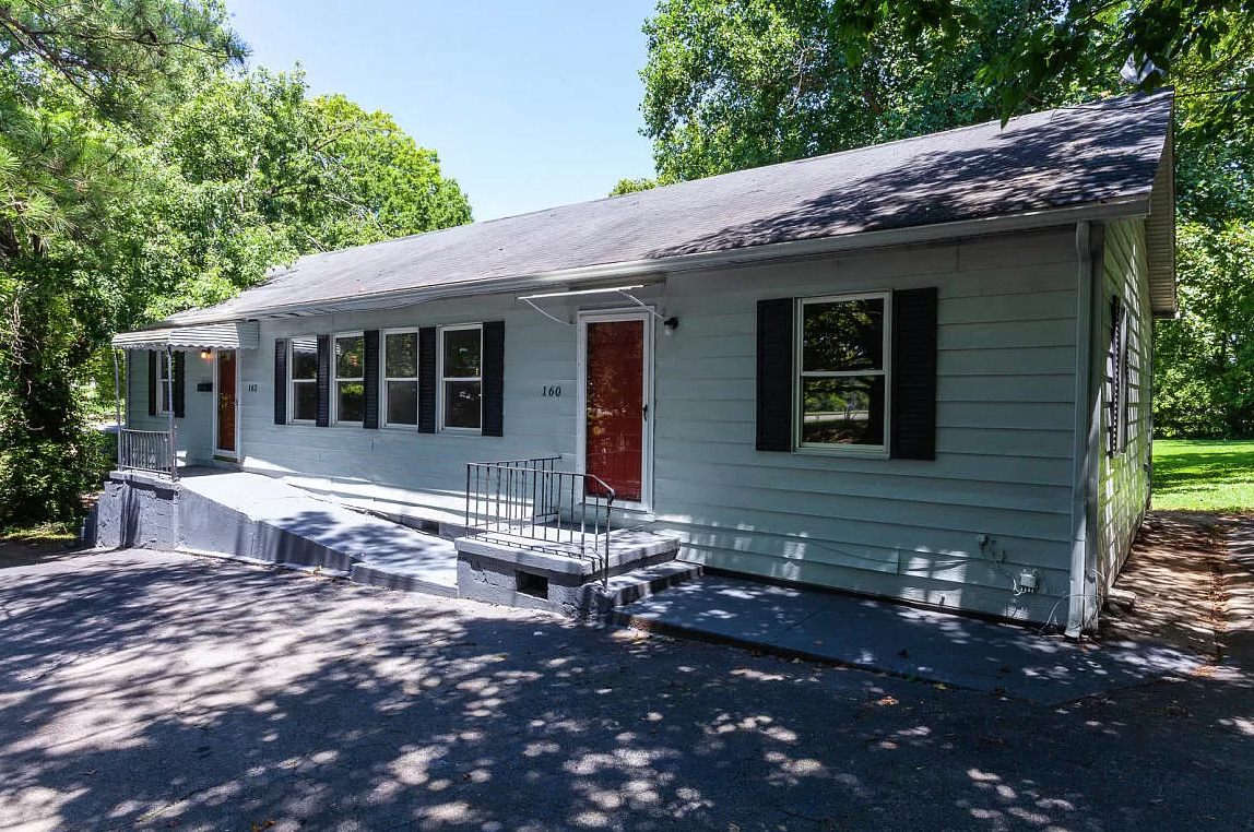 160 N Illinois Ave 160